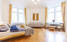 Royal Apartment By Charles Bridge View Of Saint Nicholas Church